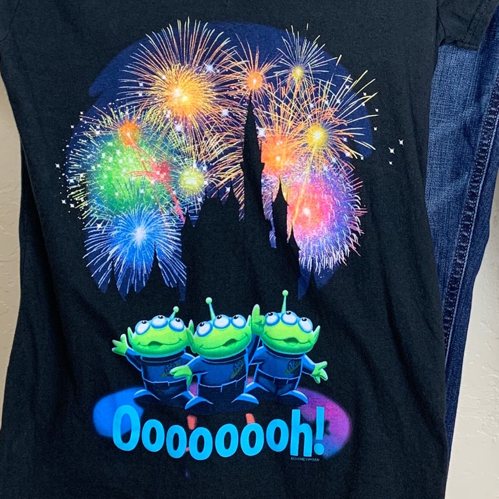Disney T-shirt medium